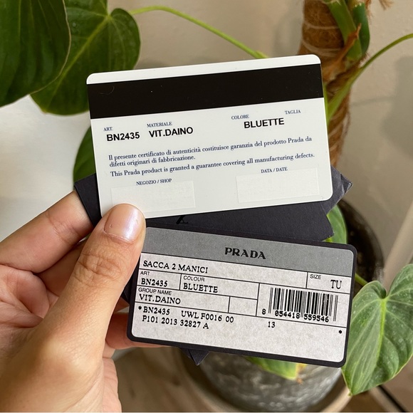 Prada Vitello Daino Pebble Leather Side Pocket Tote Bag - Picture 15 of 16